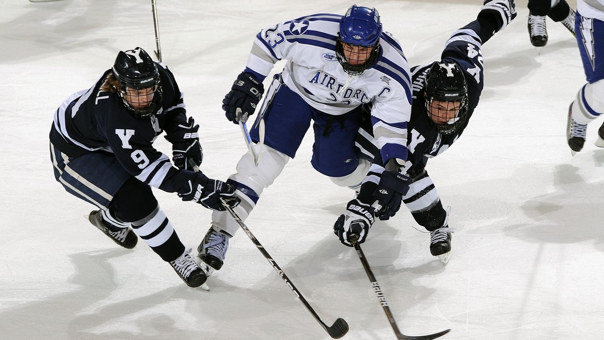 周琦复出首秀出彩，曼城主场横扫皇家马德里，豪取35连胜